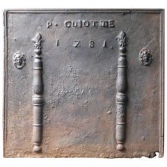 Plaque de cheminée française du 18ème siècle avec piliers et fleurs de Lis