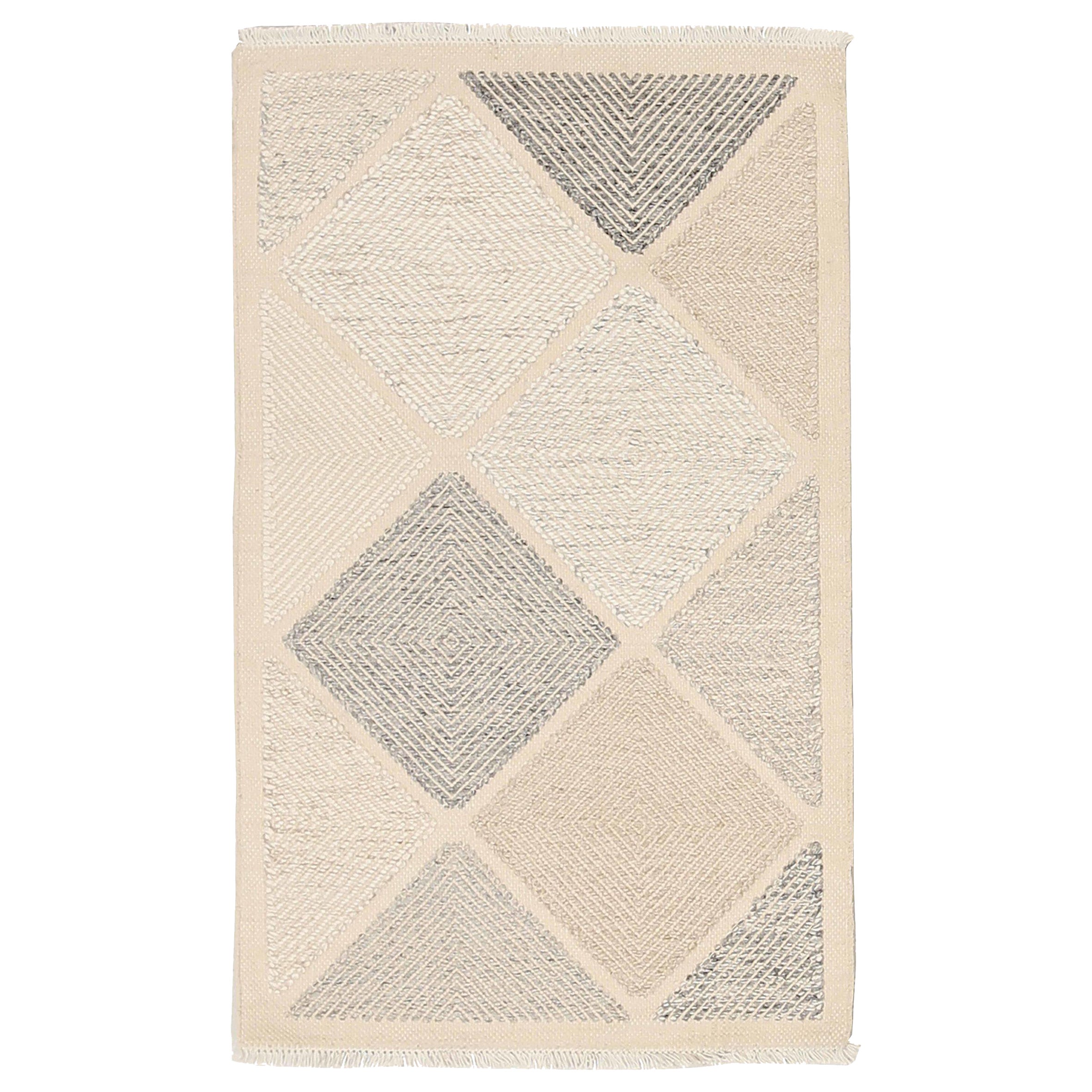 India Scandinavian Small Rug Circa 1990 - Wool Gray Ivory Design - 92473