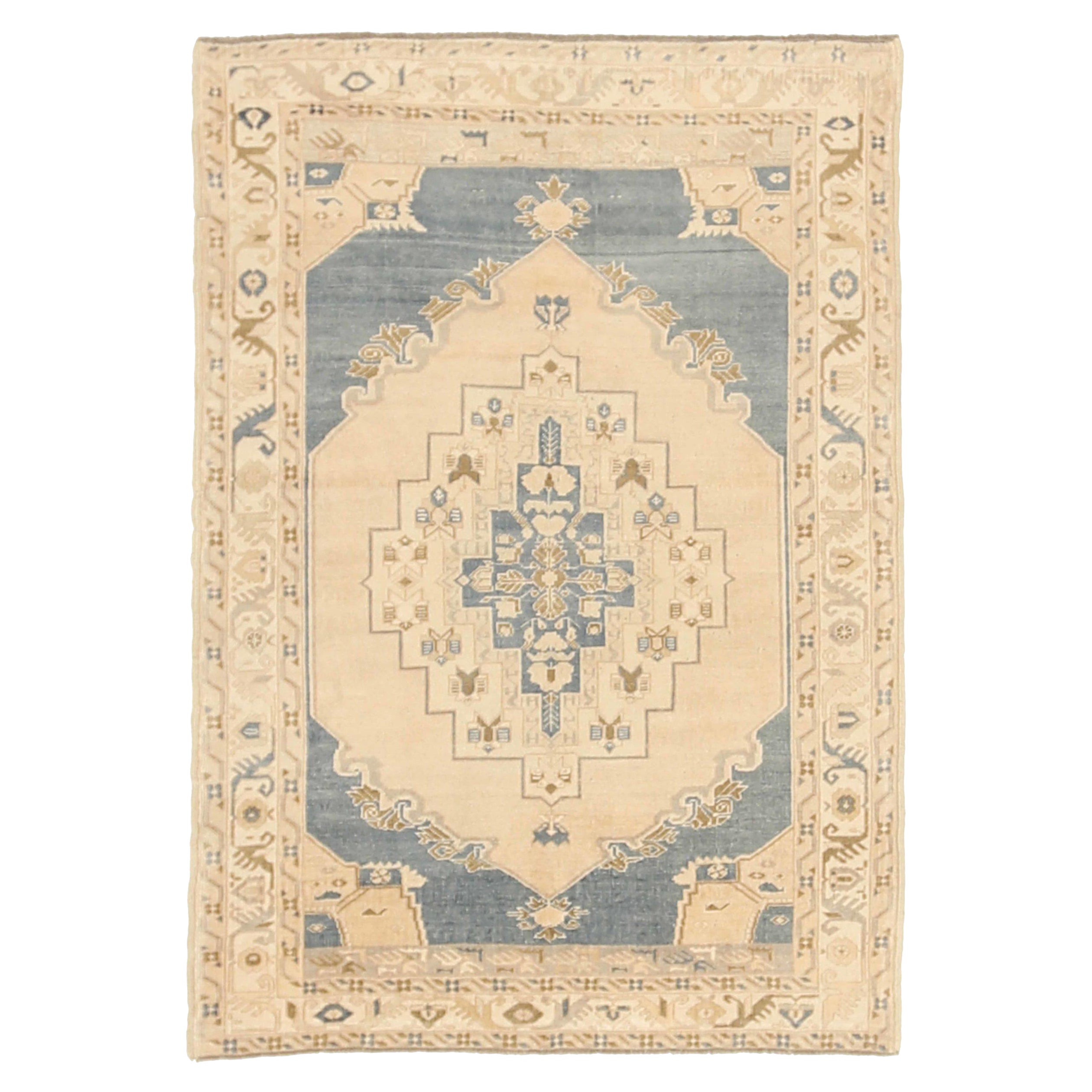 Turkey Anatoly Small Rug Circa 1940 - Wool Gray Ivory Design - 92521