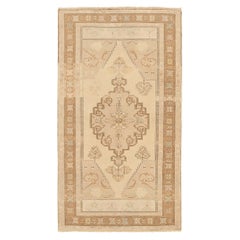 Turkey Anatoly Small Rug Circa 1940 - Wool Brown Ivory Design - 92513
