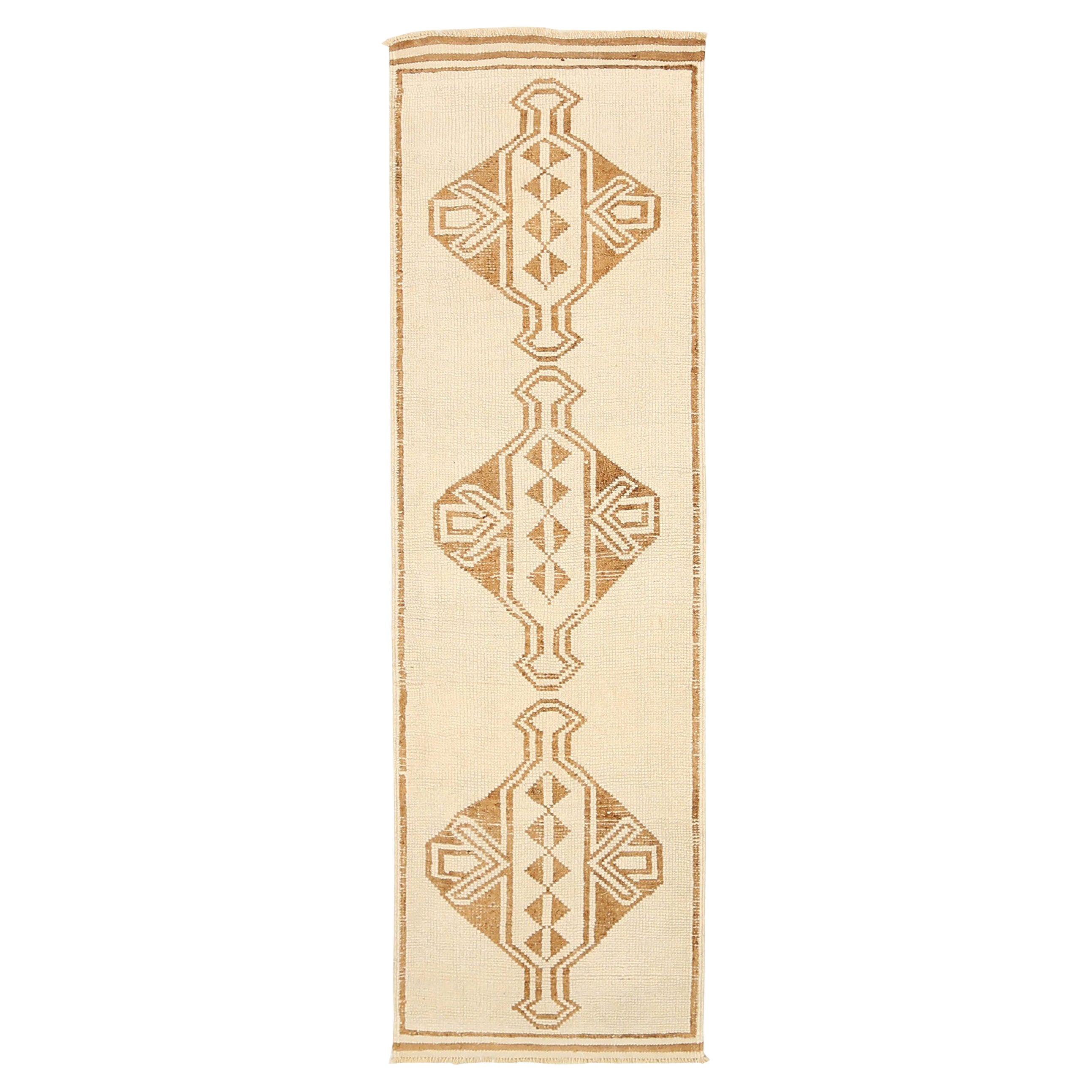 Tapis de couloir Anatoly de Turquie datant d'environ 1940, motif en laine ivoire jaune et jaune 92537