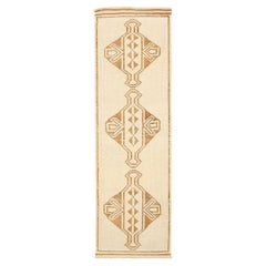 Tapis de couloir Anatoly de Turquie datant d'environ 1940, motif en laine ivoire jaune et jaune 92537