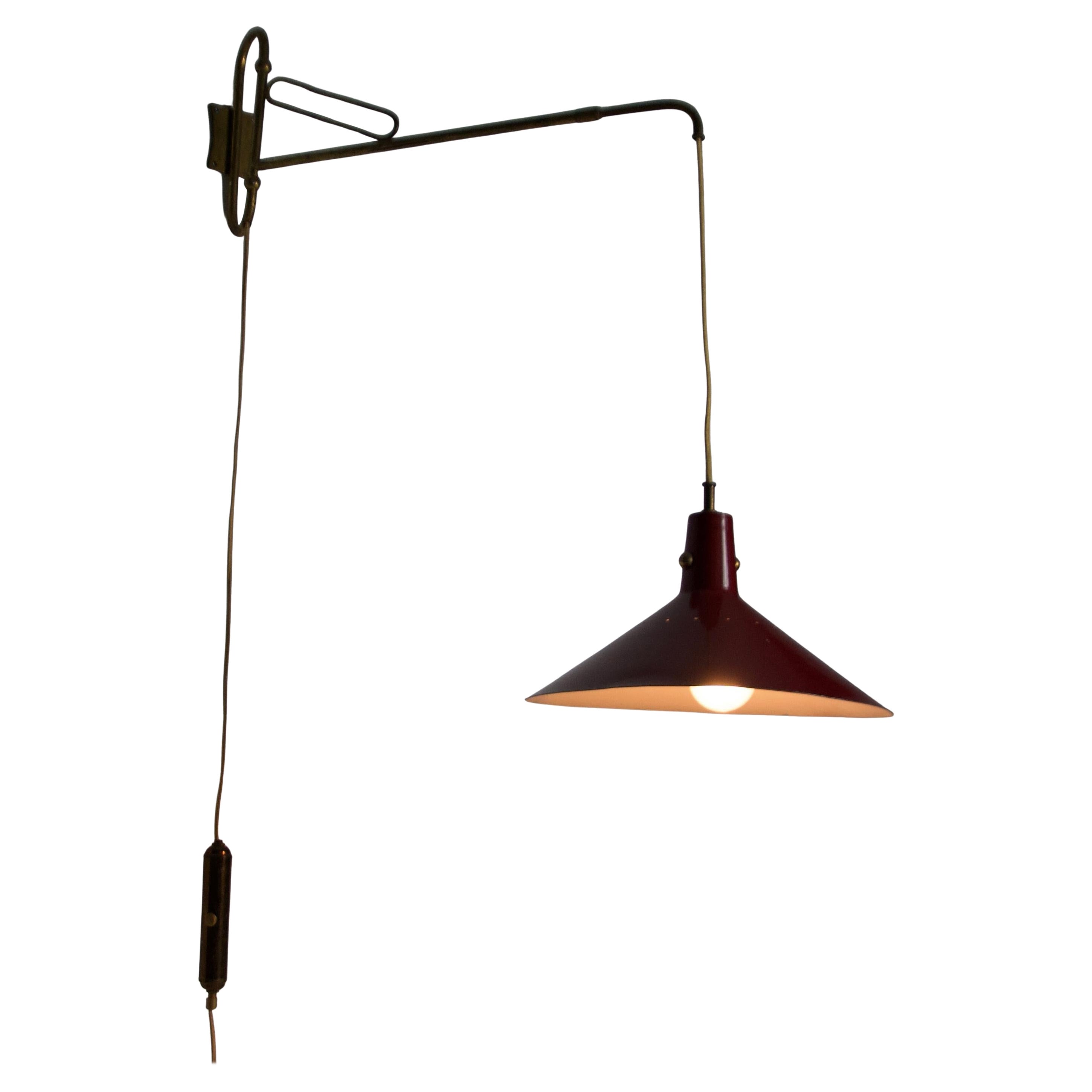 Messing-Schwenkarm-Wandleuchte aus der Jahrhundertmitte, Italien, 1950er Jahre im Angebot