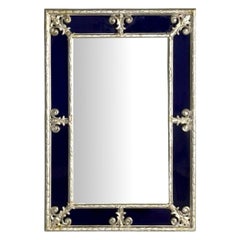 Petit miroir de style Hollywood Regency, verre bleu cobalt, feuille d'argent, années 1980