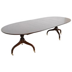 Mesa de comedor de doble pedestal de caoba con bandas estilo georgiano de Baker Furniture