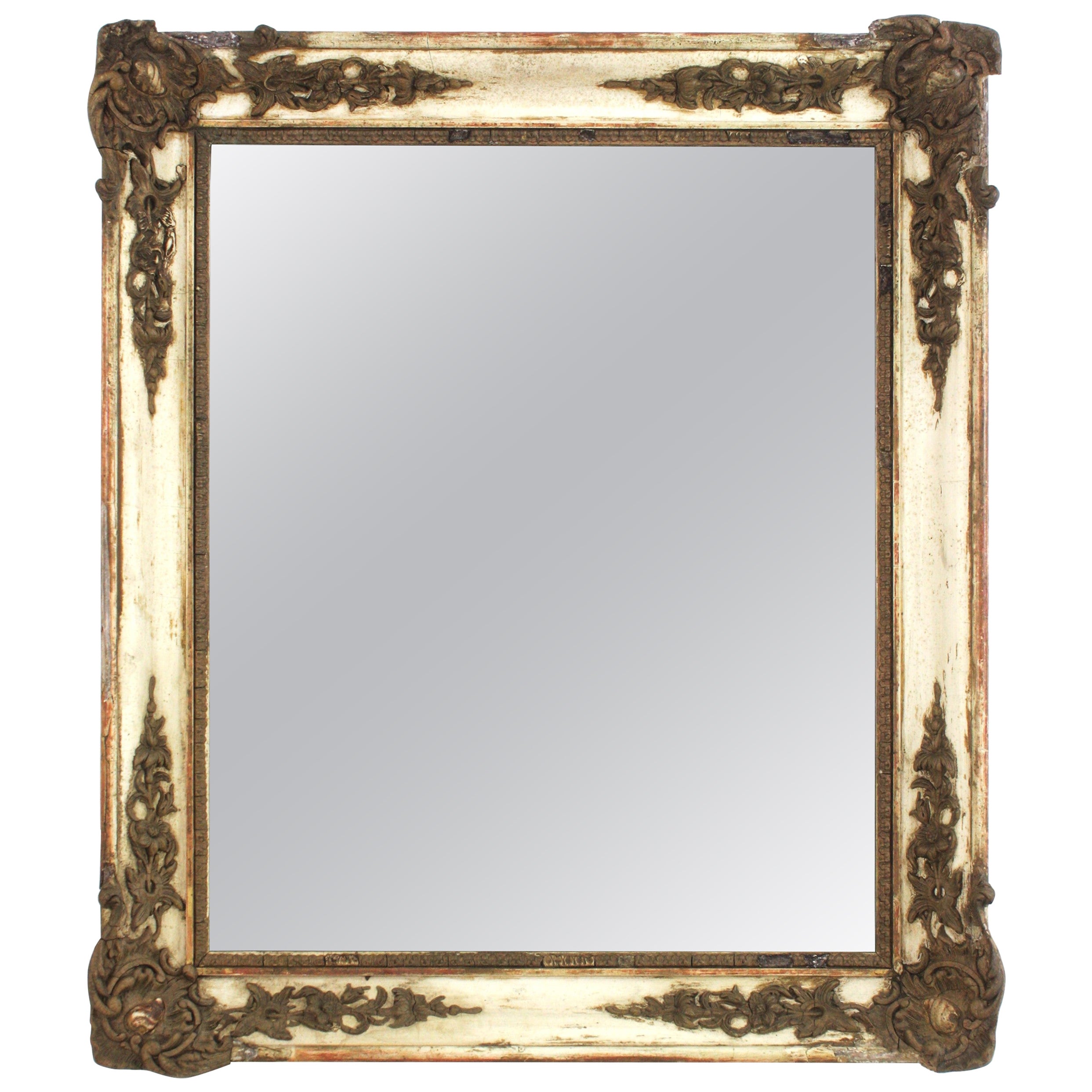 Miroir mural rectangulaire de style Empire avec cadre beige et doré en vente
