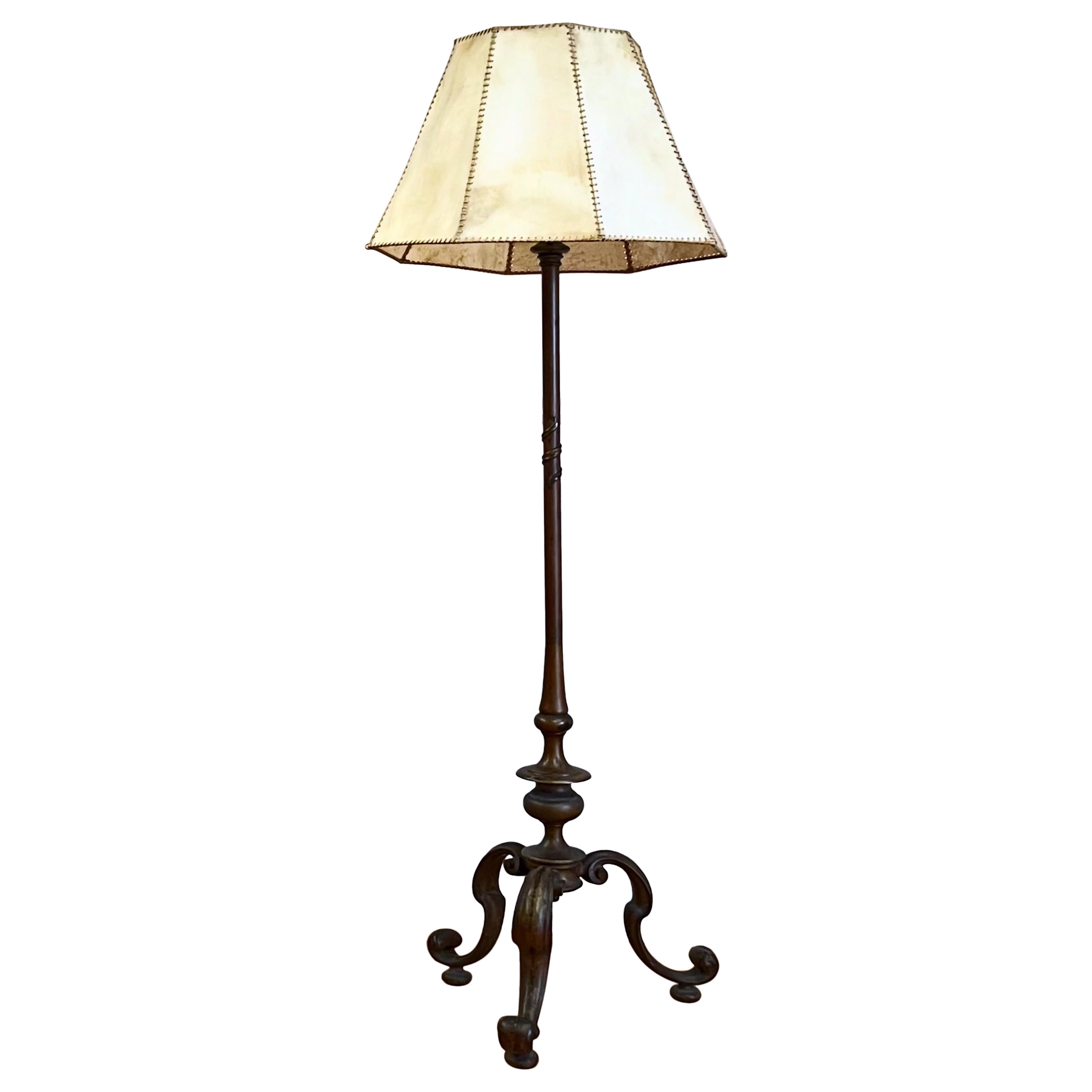 Lampadaire baroque en laiton en vente