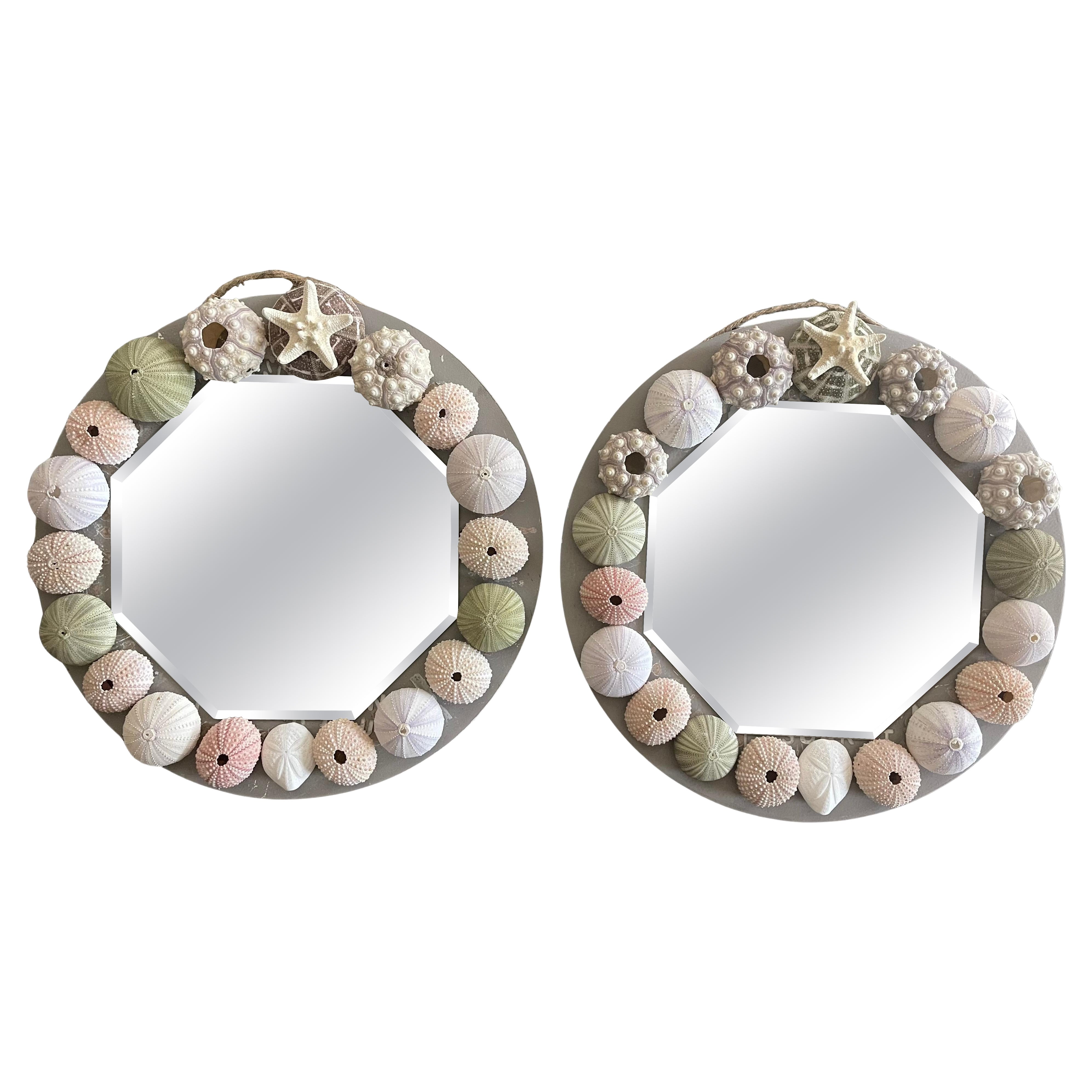 Paire de miroirs octogonaux en coquillage The Modernity en vente
