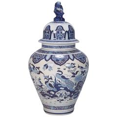 Early 20th Century Blue and White Dutch Chinoiserie Urn or Vase with Foo Dog Lid