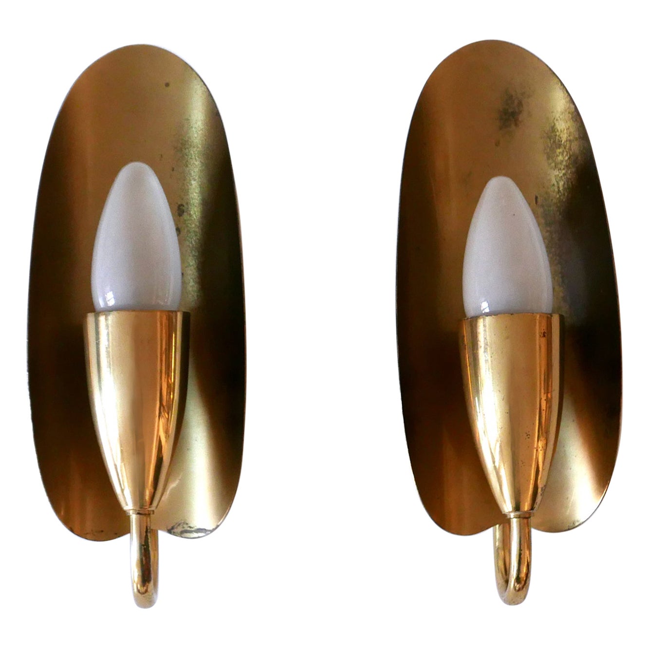 Set di due graziose lampade da parete in ottone della metà del secolo scorso Germania anni '50