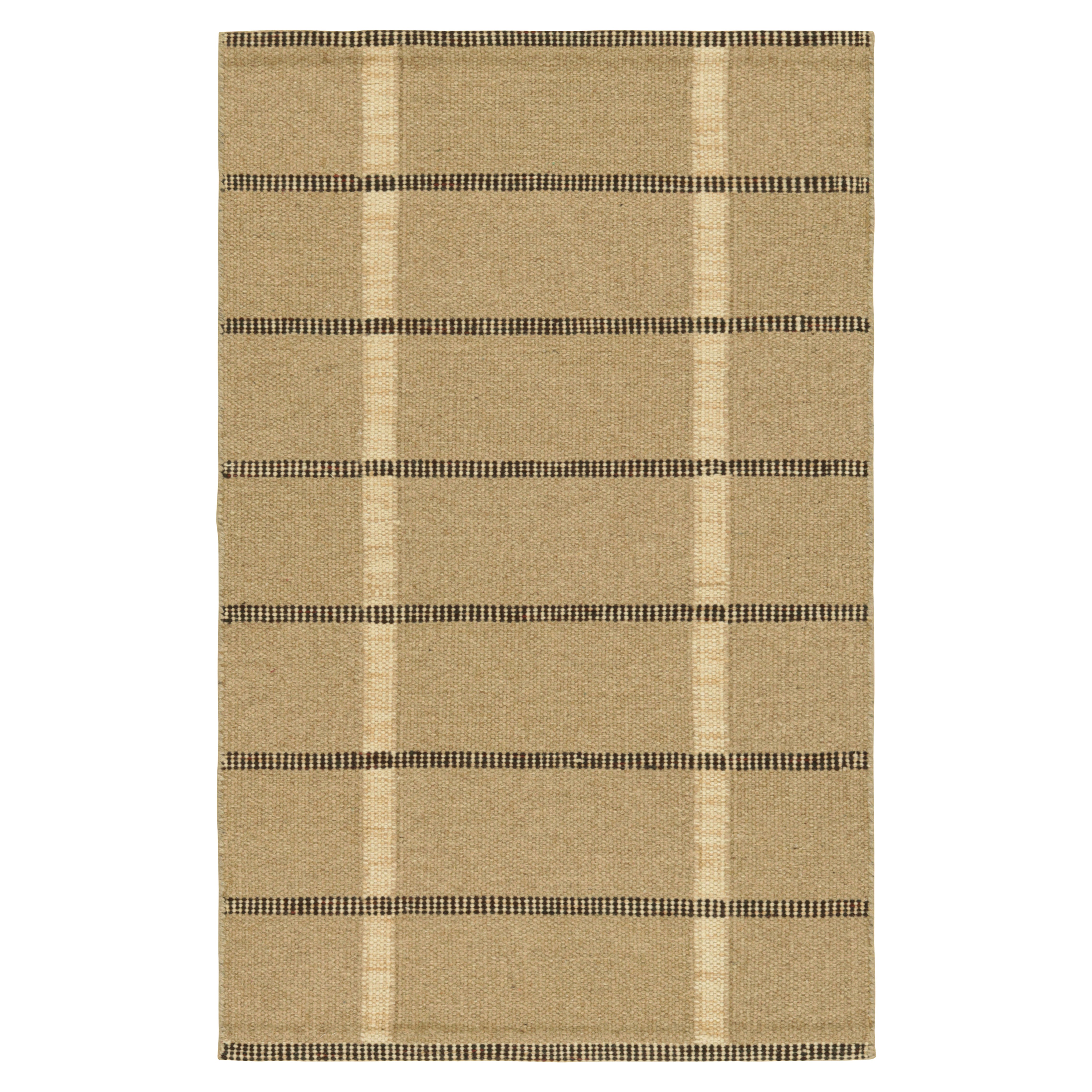 Rug & Kilim's Scandinavian Style Custom Rug in Beige-Brown, with Stripes (tapis sur mesure de style scandinave en beige et brun, avec des rayures)