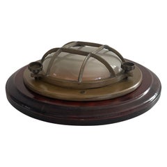 Lampada da parete o soffitto a forma di nave in ottone e vetro con base in Wood, anni '60, Italia
