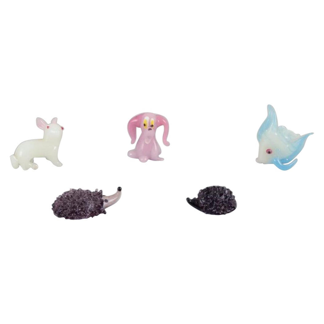 Artista del vetro europeo. Cinque animali in miniatura in vetro artistico. Ca. 1970s in vendita
