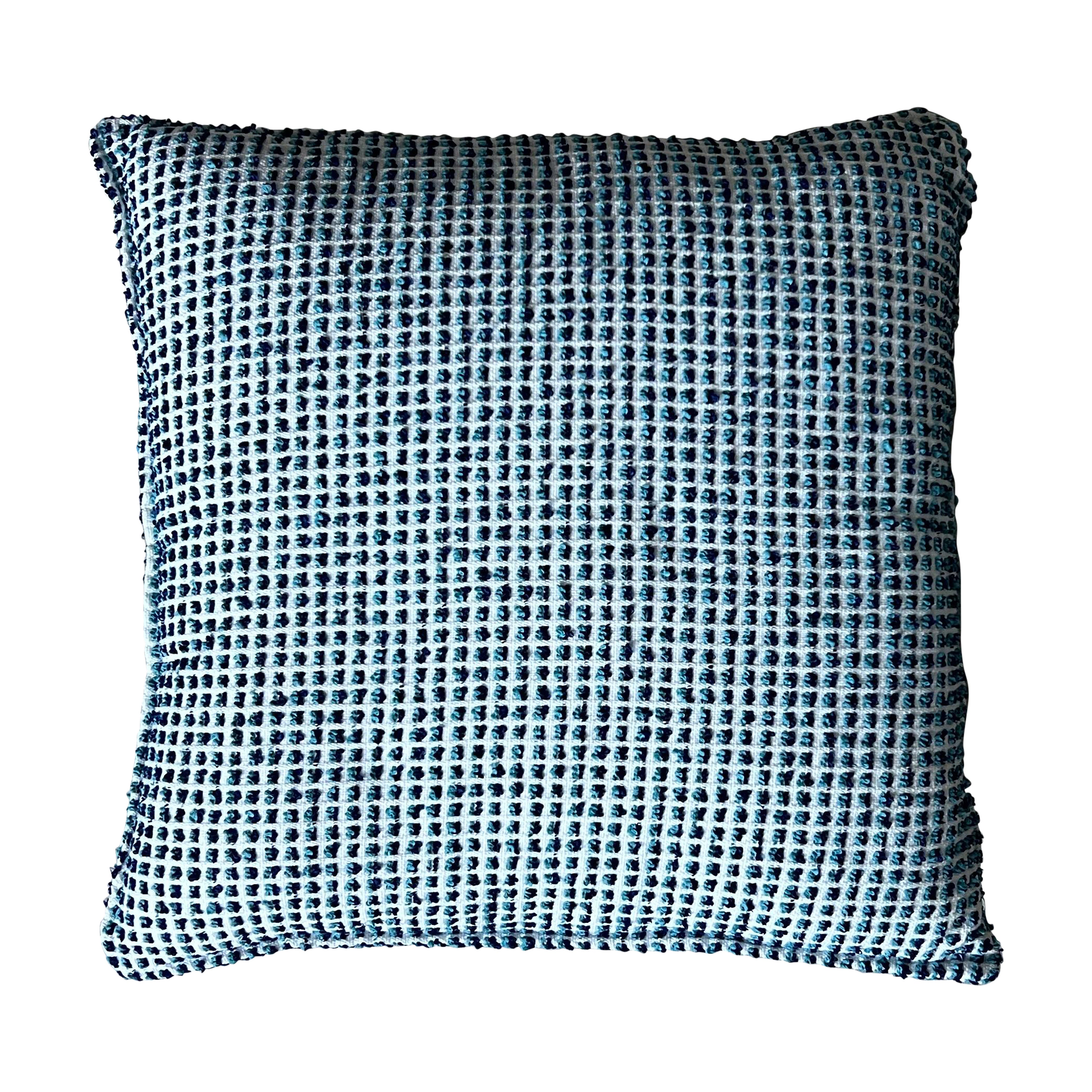 Cuscini fatti a mano con tessuto jacquard blu e azzurro, su ordinazione in vendita