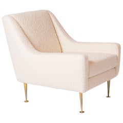 Eleganter Sessel mit Messingfüßen und Off-White Bouclé von Airborne - Frankreich 1970er Jahre
