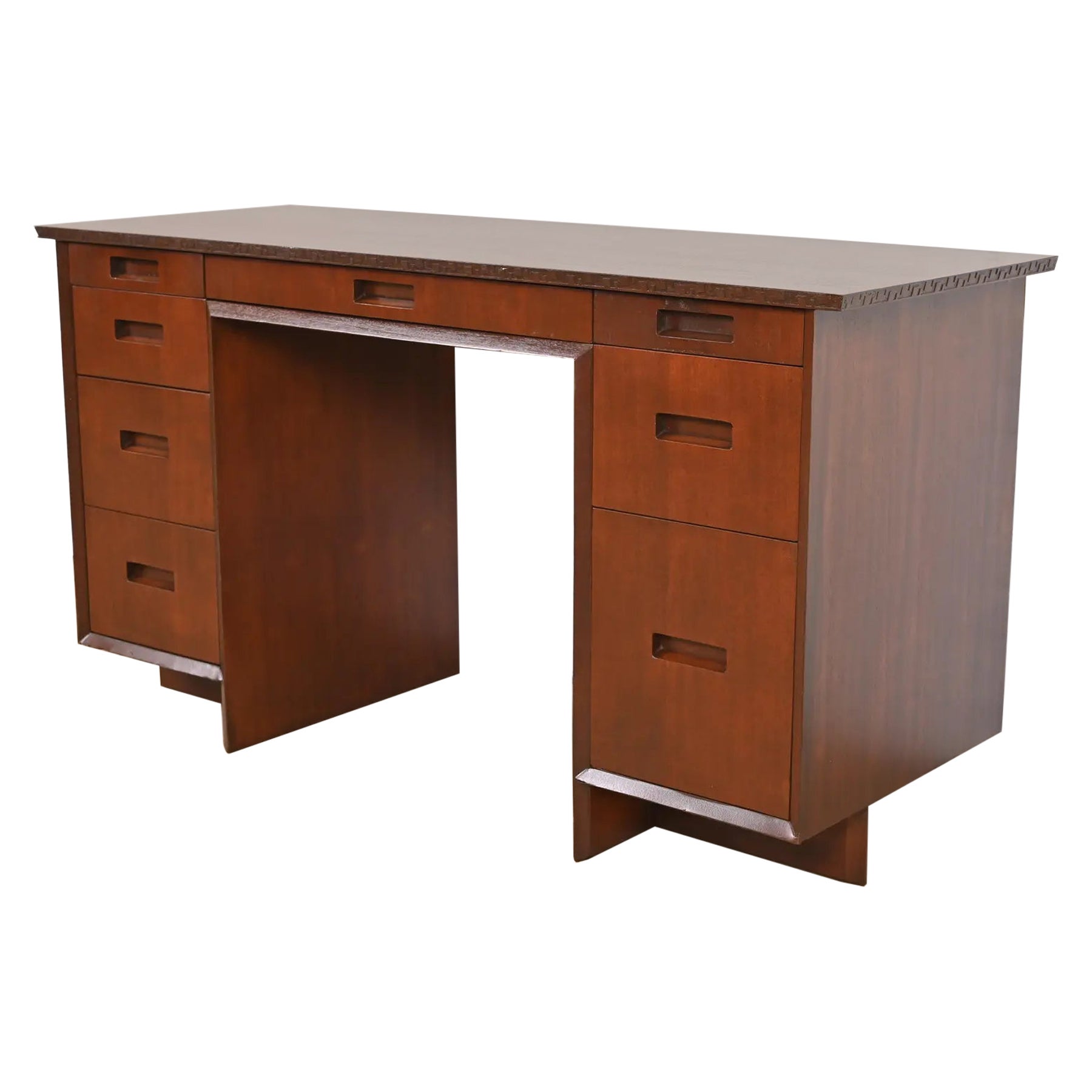 Frank Lloyd Wright Taliesin Mahogany Double Pedestal Desk, Newly Refinished (bureau à double piédestal en acajou)