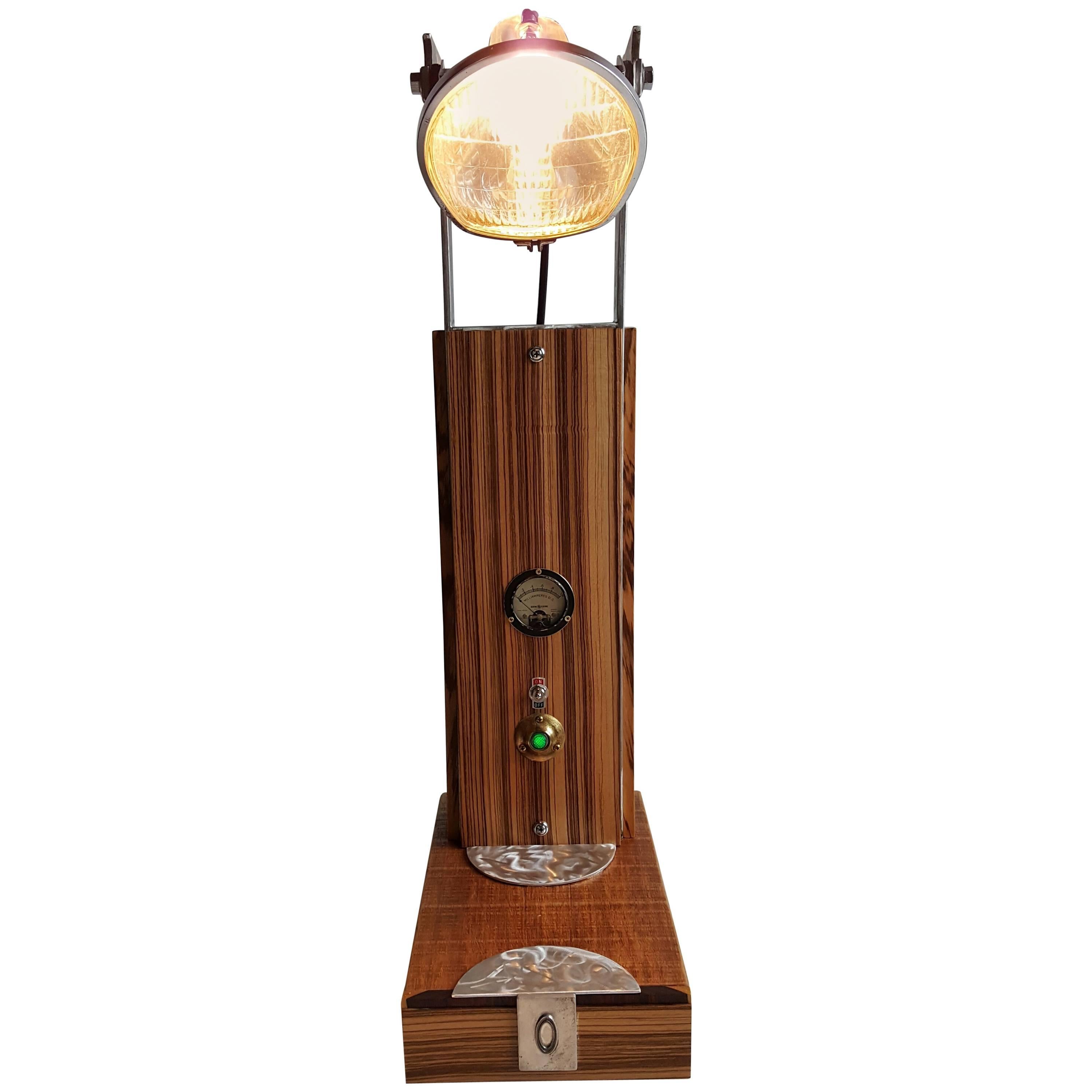 Banc fabriqué sur mesure, lampe industrielle « The Otto » de J A Design en vente