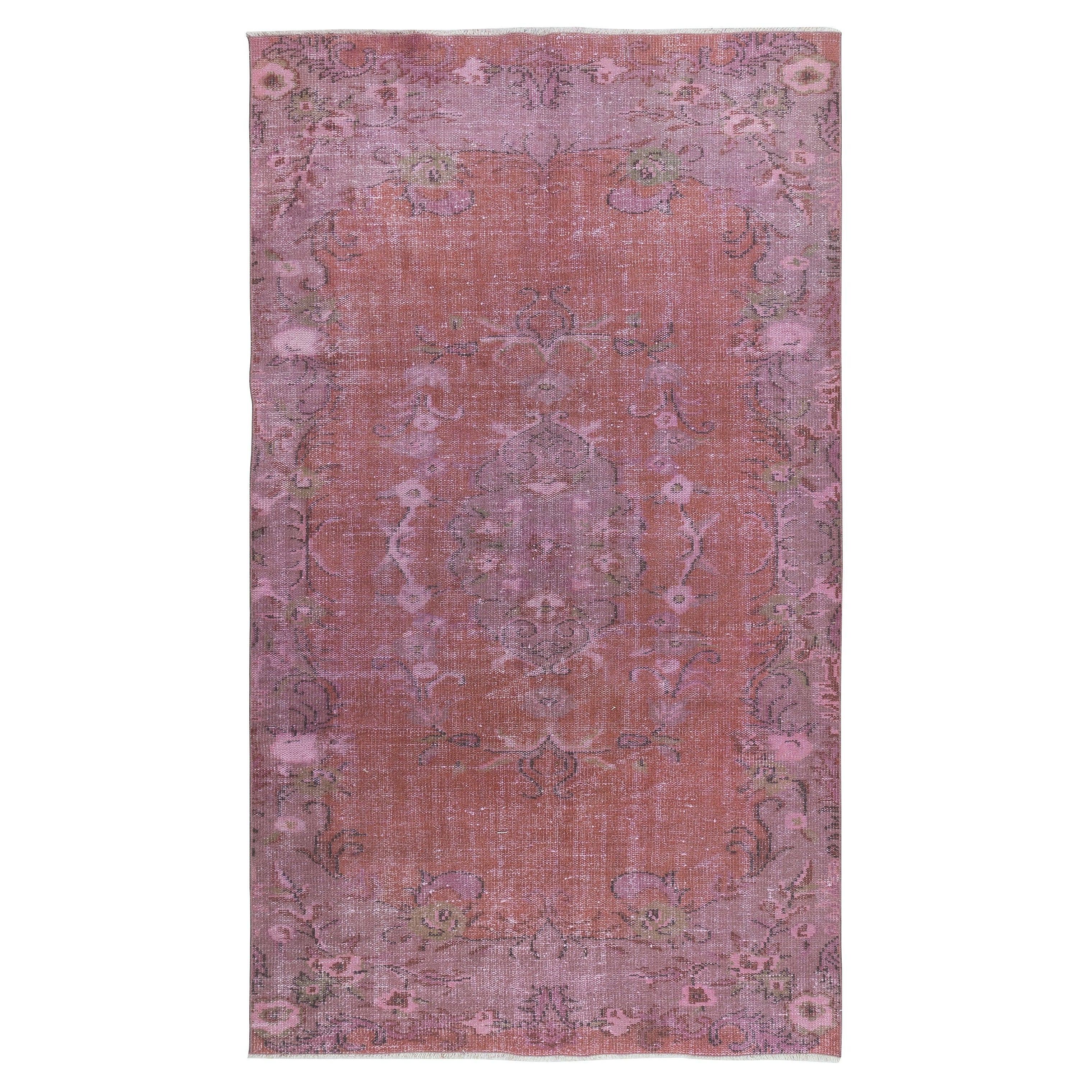 Alfombra Turca Vintage Hecha a Mano de Color Morado de 4,6x8 Pies para Interiores Contemporáneos