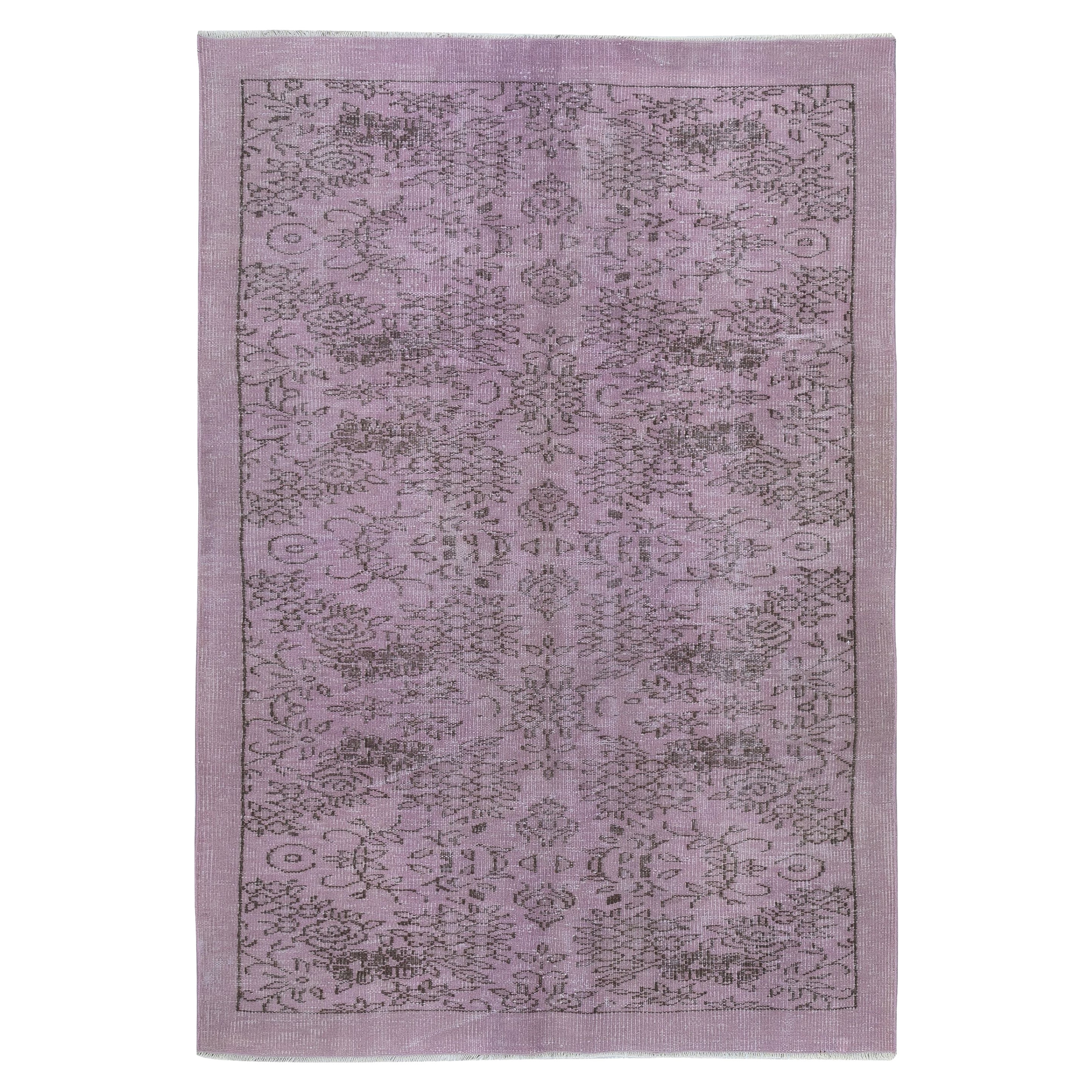 Tappeto turco sovratinto 5.2x7.4 Ft fatto a mano di colore viola con design floreale