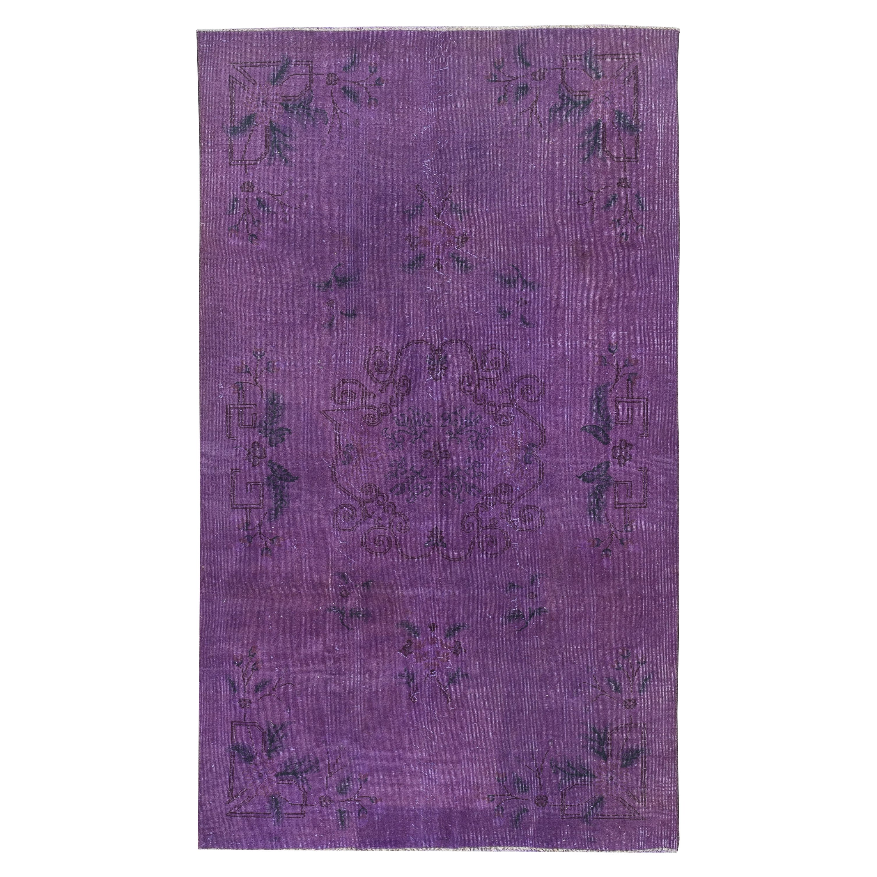 5x8.4 Ft Art Deco Design Wool Area Rug for Living Room. Handmade in Turkey For Sale