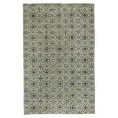 6x9.2 Ft Handgefertigter türkischer Wollteppich mit Blumenmuster und grünem Hintergrund