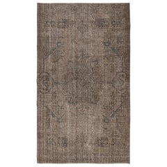 Alfombra Turca Vintage de 5,5x9,3 pies teñida de marrón para interiores modernos