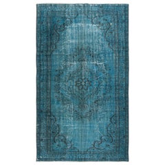 Tappeto vintage turco 5.6x9.4 Ft tinto in blu per interni moderni