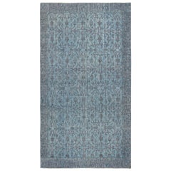 Tappeto turco contemporaneo fatto a mano di colore blu con design floreale 5.3x9.5 Ft