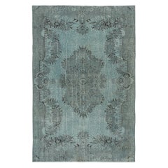 6.6x10 Ft Contemporary Hand Knotsted Turkish Area Rug Re-Dyed in Light Blue Color (Tapis turc contemporain noué à la main et teint en bleu clair)