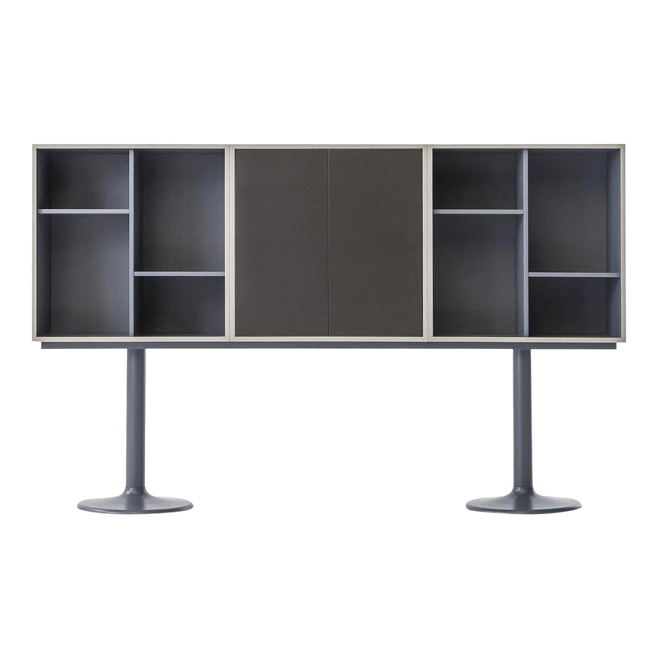 Le Corbusier, P. Jeanneret, Charlotte Perriand LC20 Casier Standard par Cassina