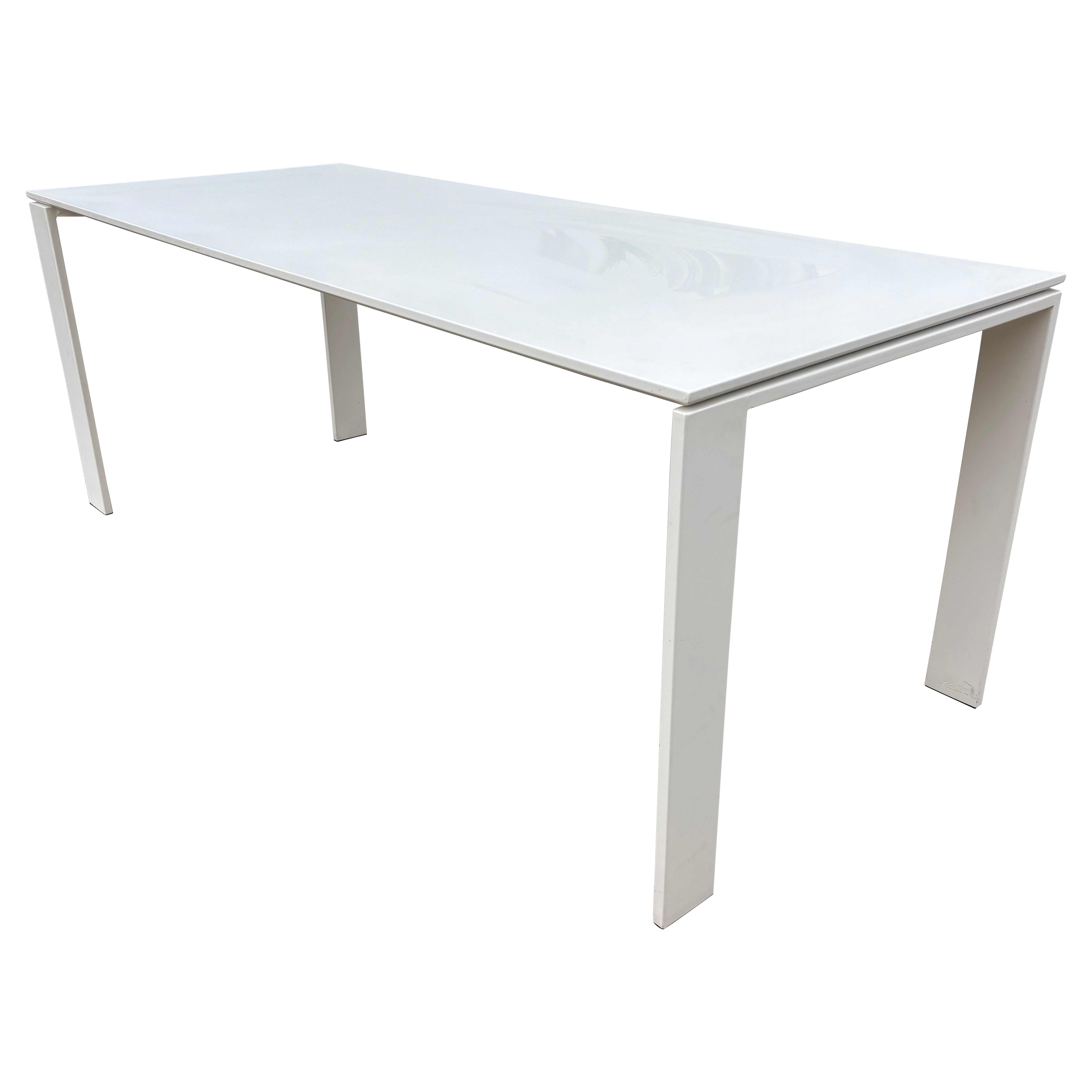 Mesa de interior/exterior Kartell diseñada por Ferruccio Laviani en venta