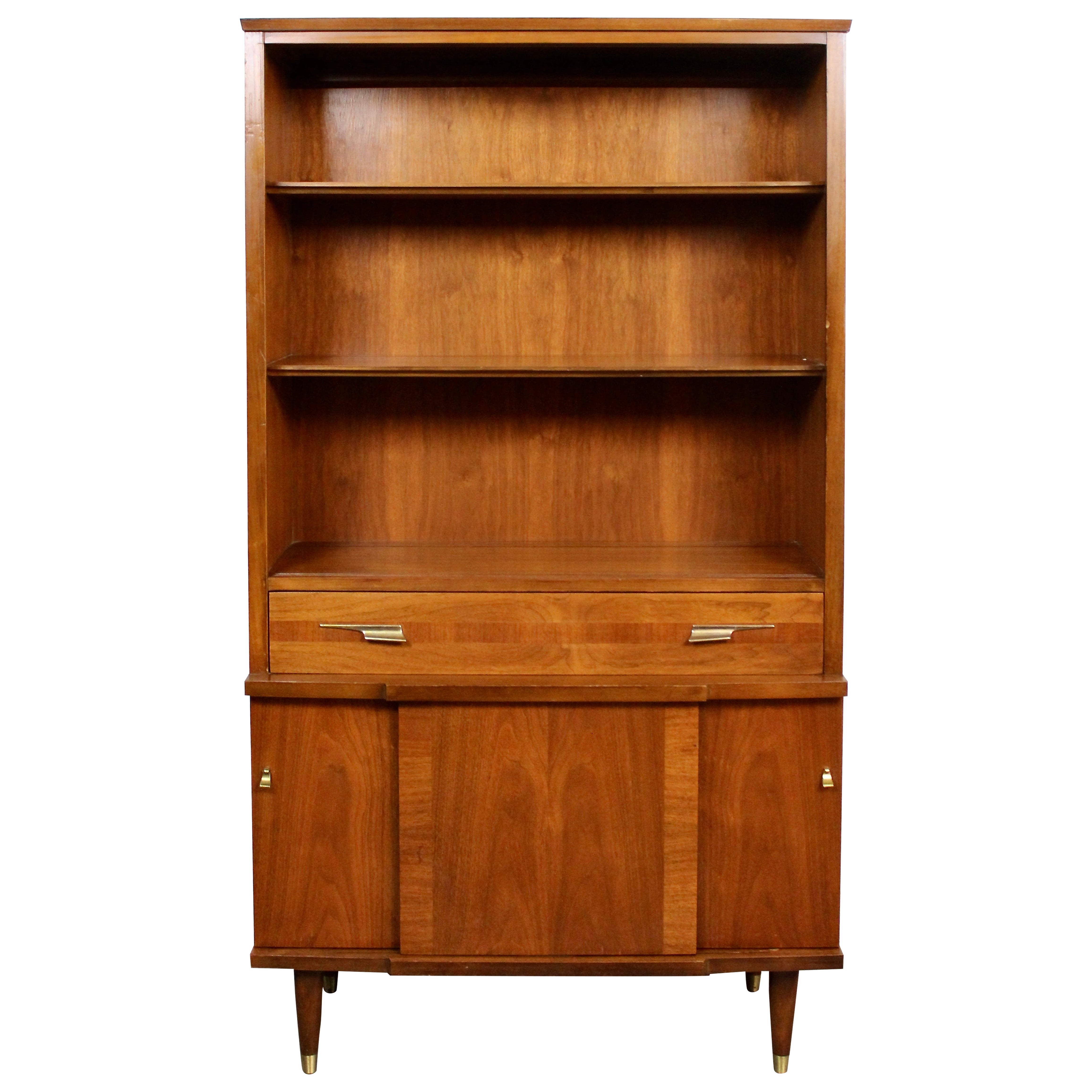 Mid-Century Vintage Bücherregal aus amerikanischem Nussbaum