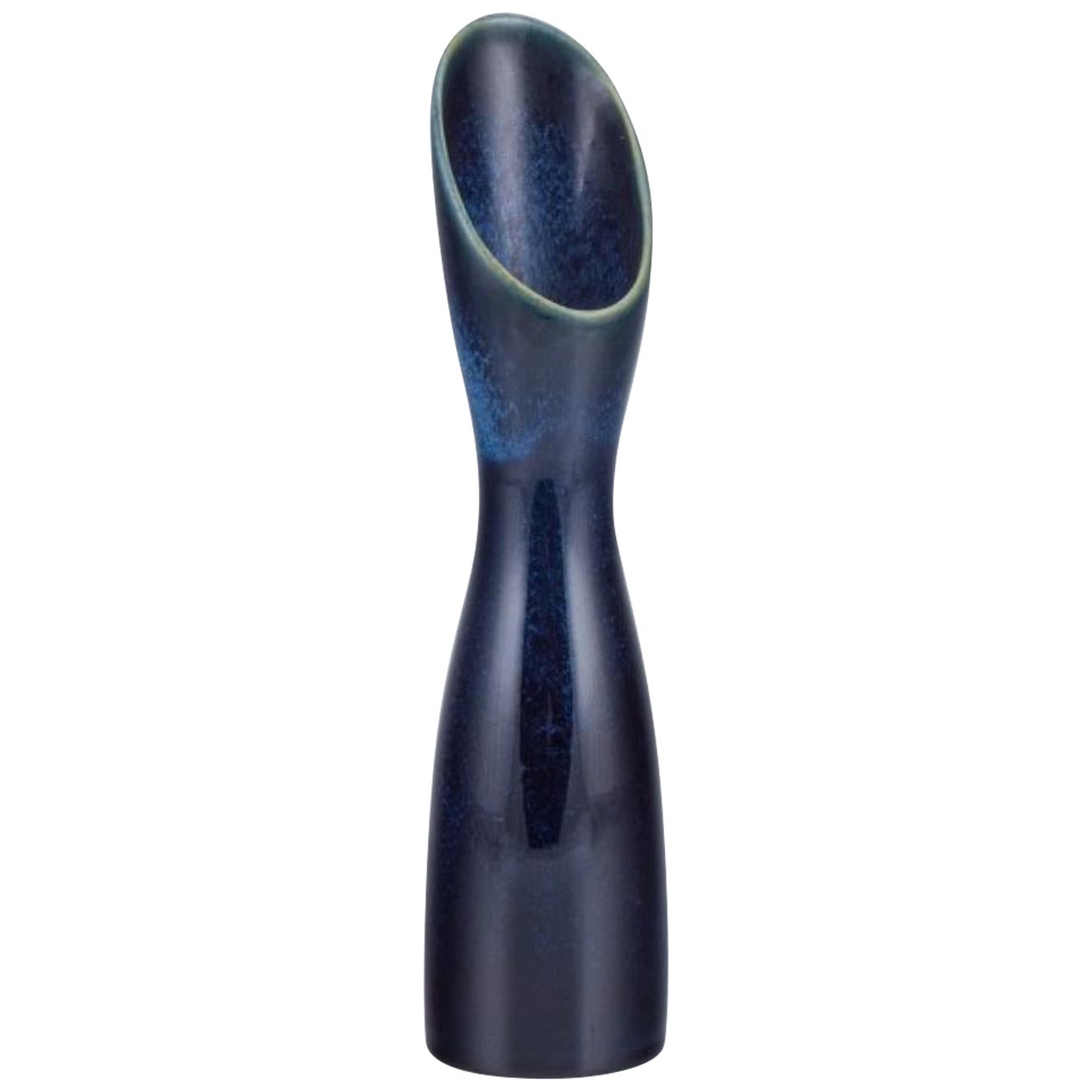 Stig Lindberg per Gustavsberg. Vaso modernista in ceramica smaltata nei toni del blu.