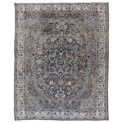Tapis persan ancien Bibikabad avec un médaillon orné  8'10 x 11'10