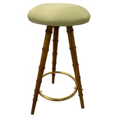 Italienischer Contemporary Creamy White Fabric, Messing und Bambus Style Wood Hocker
