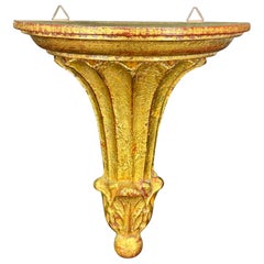 Petite étagère murale italienne à fragments architecturaux dorés