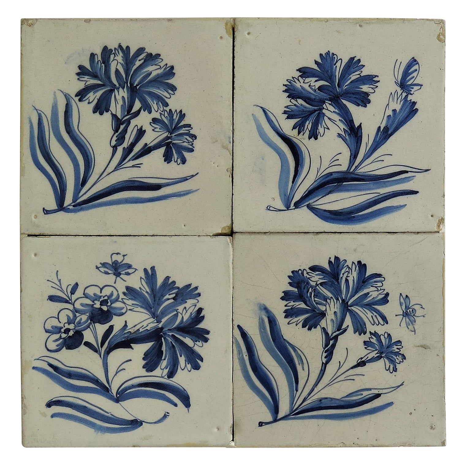 CUATRO Azulejos de Delft azules y blancos del siglo XVII sobre bastidor Juego 2, Países Bajos
