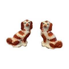 Gran pareja de perros antiguos de Staffordshire de calidad victoriana