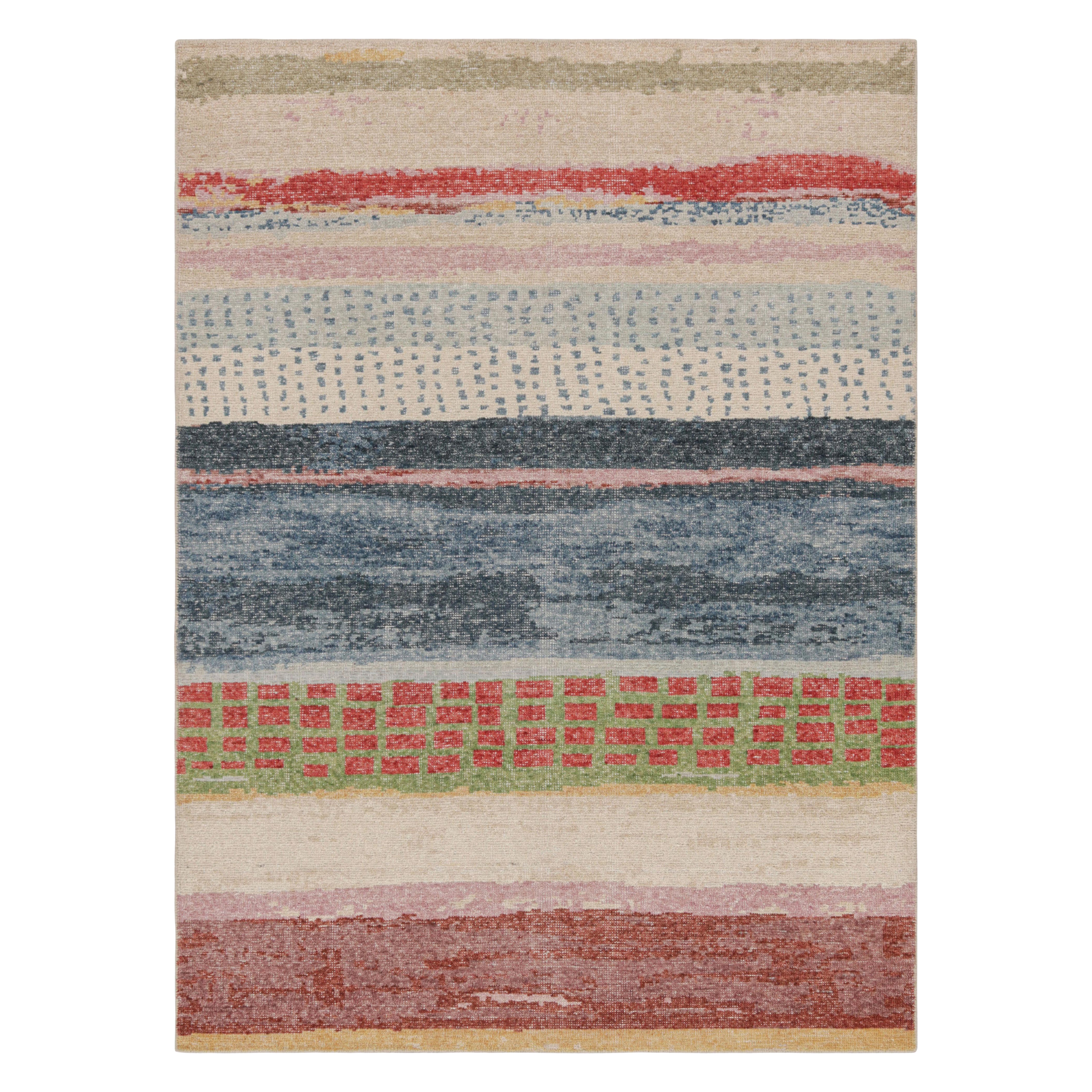 Rug & Kilim's Distressed Contemporary Abstract Art Rug in Polychromatic Patterns (Tapis d'art abstrait contemporain vieilli à motifs polychromes)