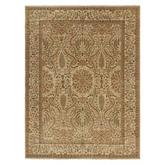 Rug & Kilim's übergroßer persischer Teppich im Tabriz-Stil mit gold-grünen Blumenmustern