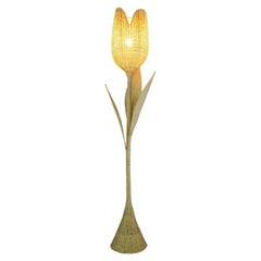 Lampada da terra Flo con fiori di vimini intrecciati a mano