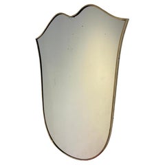 Un miroir italien des années 1950 avec cadre en laiton