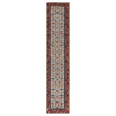 Rug & Kilim's Caucasian Moghan Kazak Style Runner Rug avec motifs floraux
