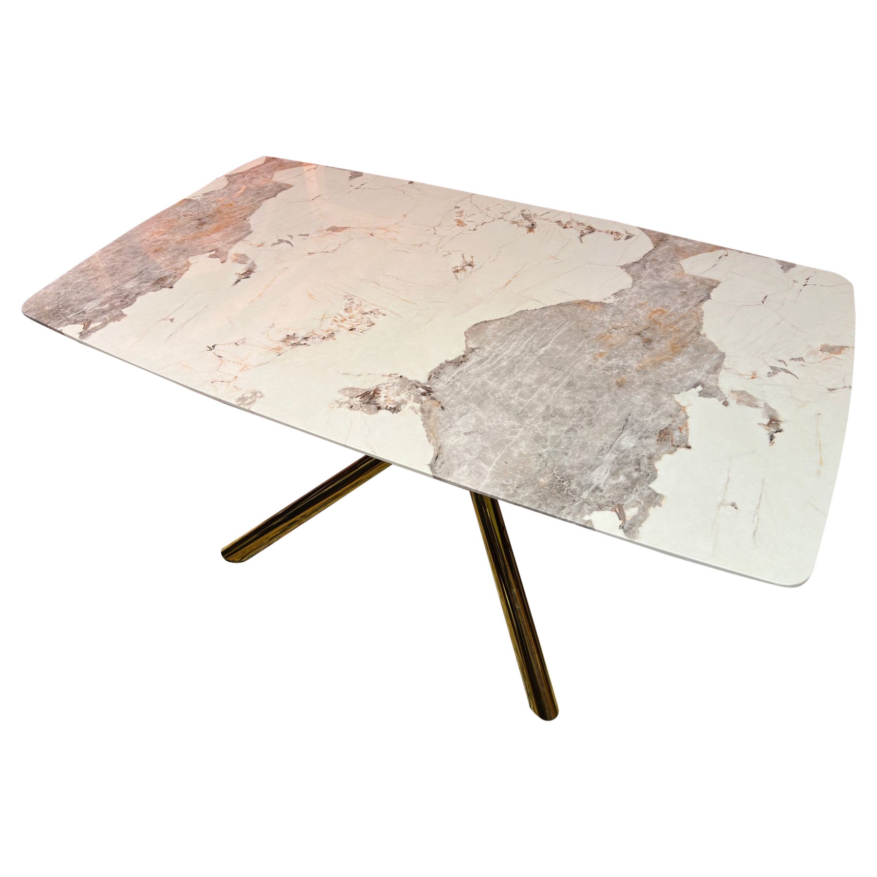 Superbe table italienne neuve avec plateau en verre et base en métal