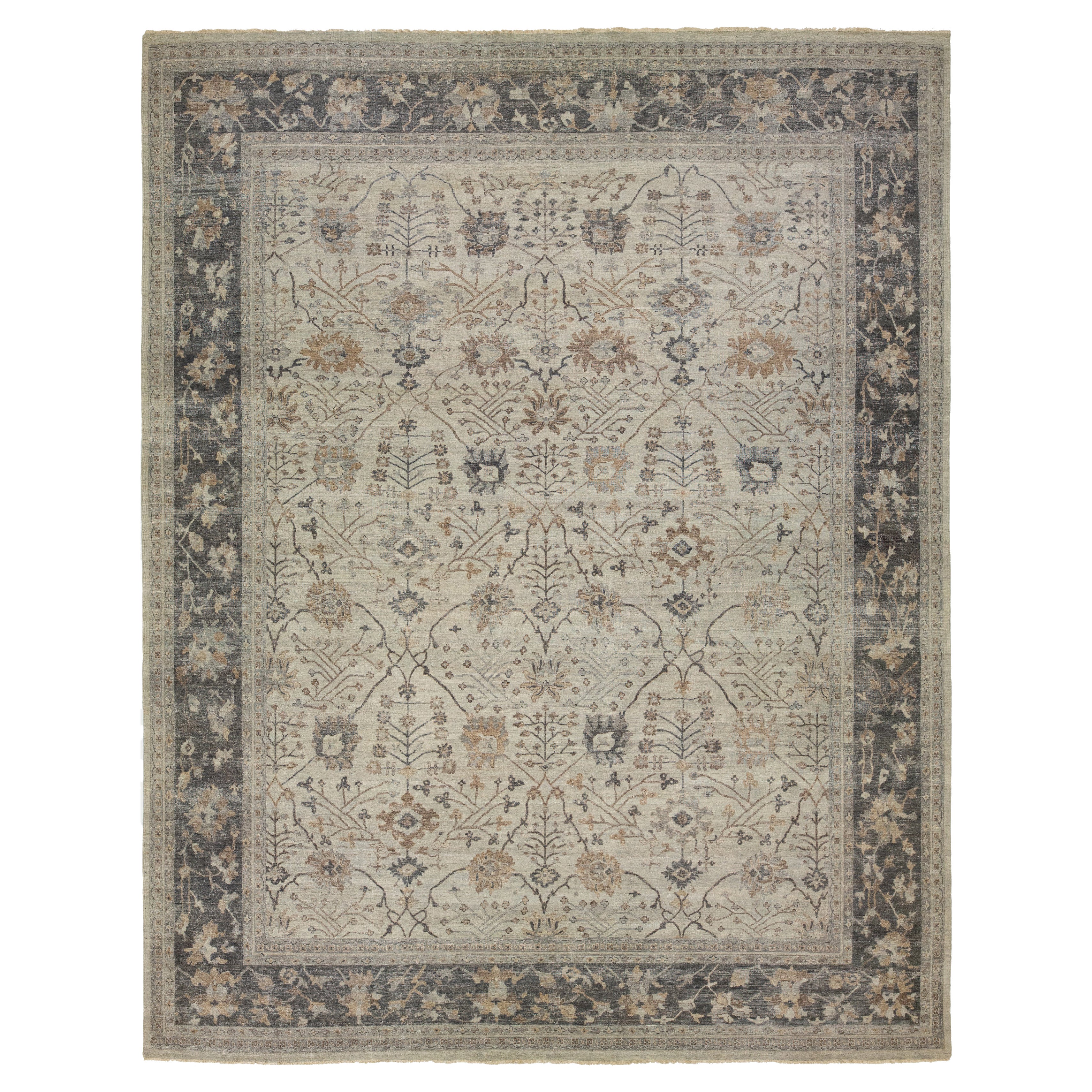 Apadana's Moderner übergroßer indischer Wollteppich im Mahal-Stil, handgefertigt in Beige