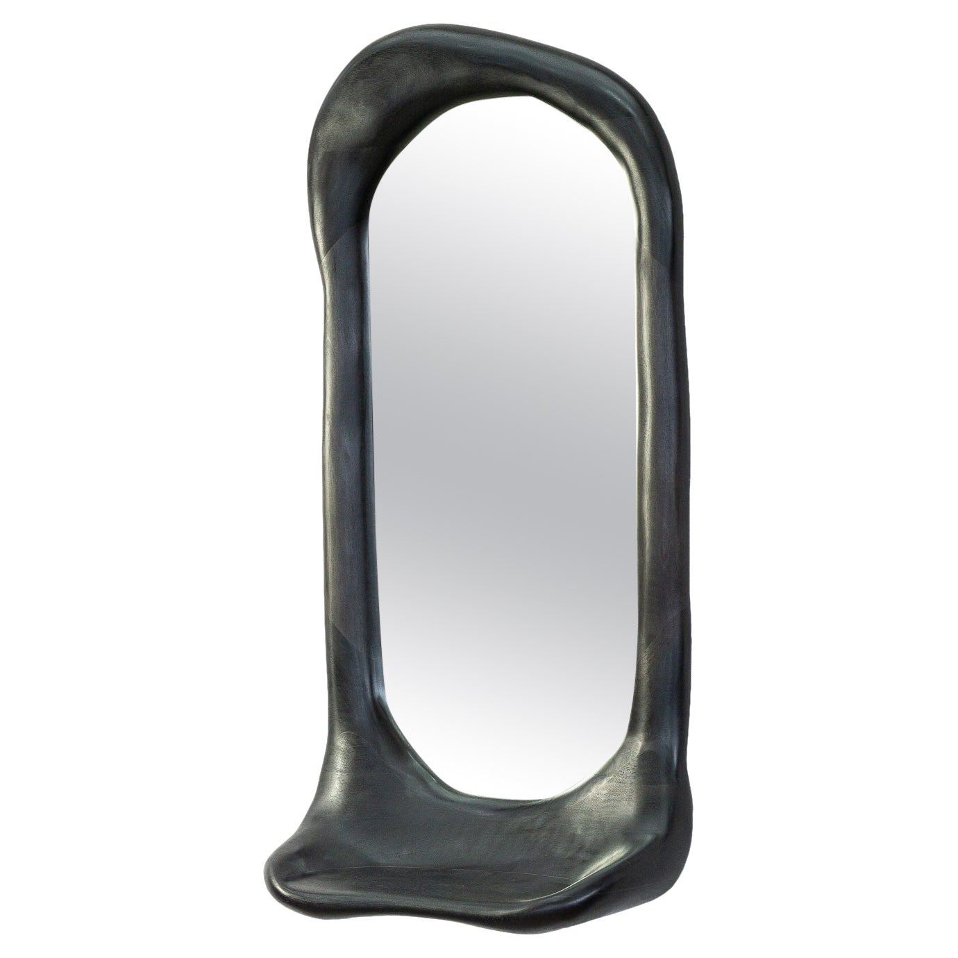 Specchio organico scultoreo in legno di noce ebanizzato, contemporaneo