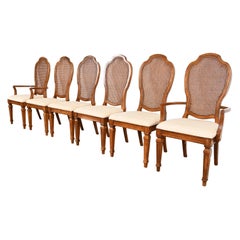 Thomasville Sedie da pranzo francesi Regency Louis XVI intagliate in legno di ciliegio con schienale a canne