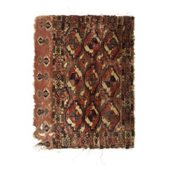 Antico tessuto persiano Tekke in rosso e rosa con medaglioni  Rug & Kilim