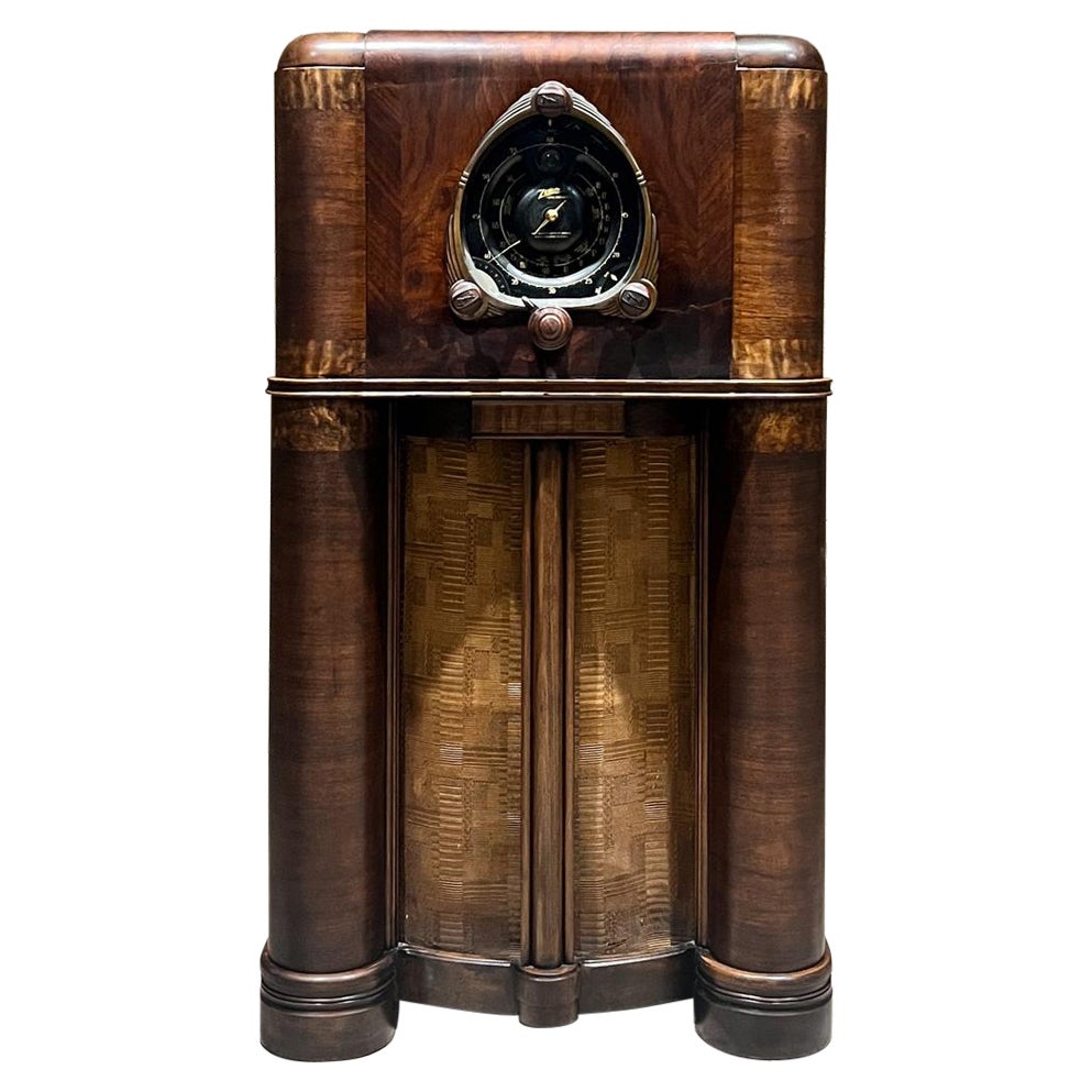 1930s Art Deco Zenith Radio Floor Model Console