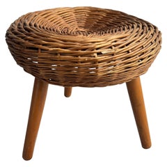 Tony Paul „Attribution“ Hocker, gewebtes Korbweide, Holz, Vereinigte Staaten, 1950er Jahre
